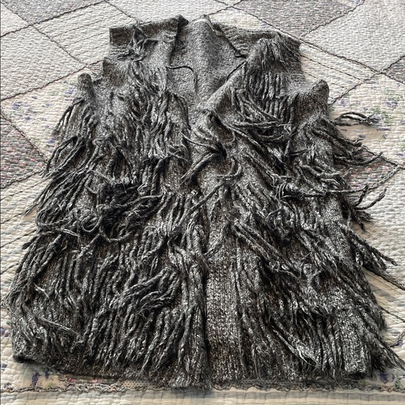 Dex Charcoal Gray Fringe Sleeveless Knit Vest - Picture 11 of 13